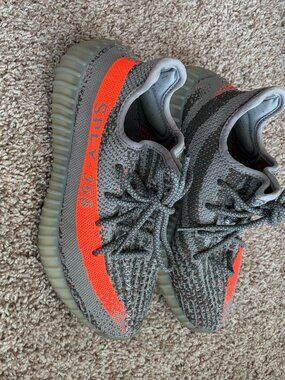 adidas Yeezy Boost 350 V2 in Beluga Size 7M